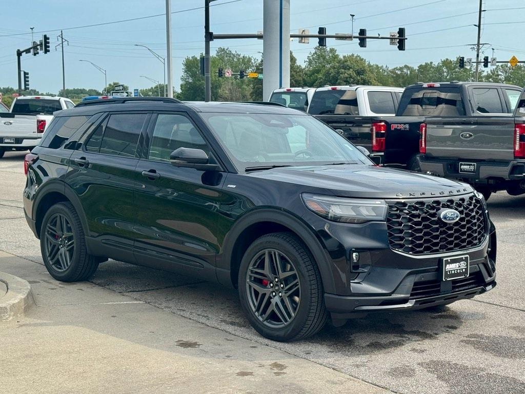 new 2025 Ford Explorer car, priced at $49,982