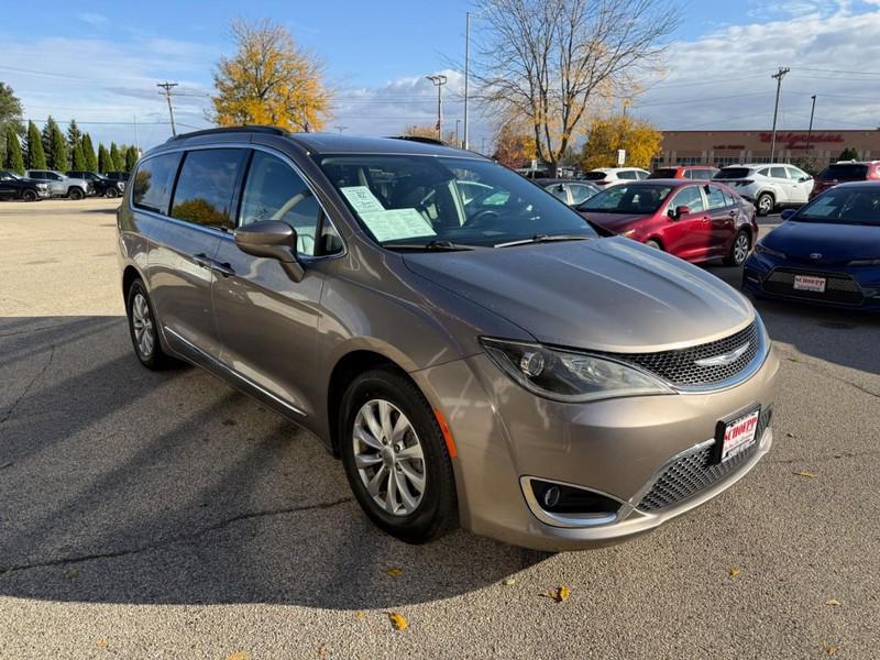used 2017 Chrysler Pacifica car, priced at $14,999