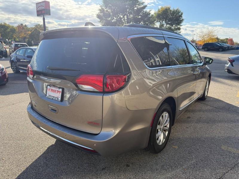used 2017 Chrysler Pacifica car, priced at $14,999