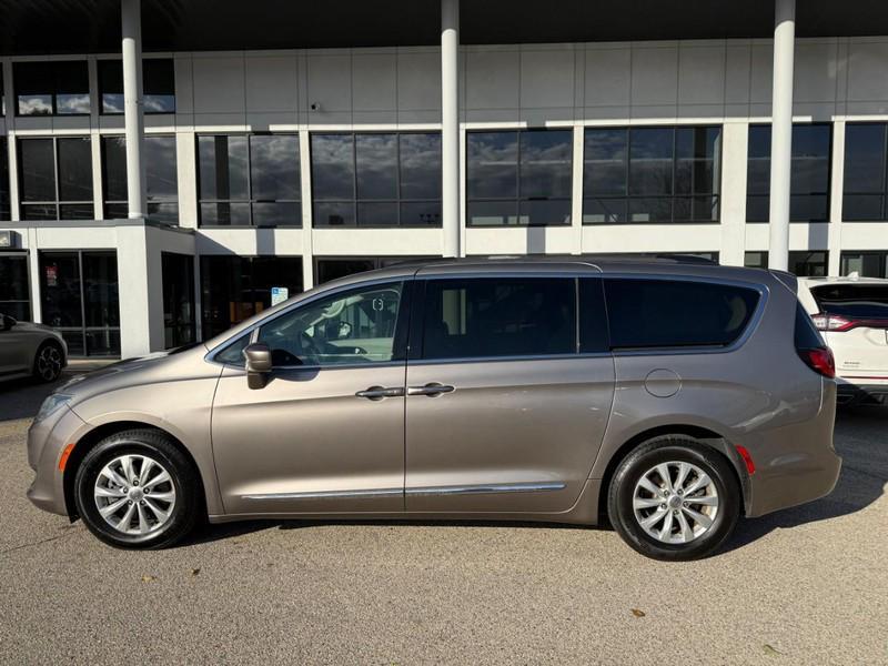 used 2017 Chrysler Pacifica car, priced at $14,999