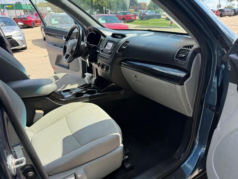 used 2014 Kia Sorento car, priced at $12,999