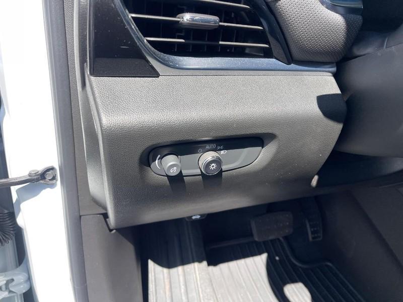 used 2022 Chevrolet Traverse car, priced at $34,993