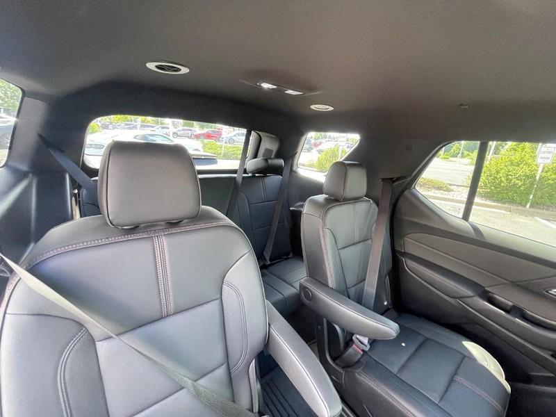 used 2022 Chevrolet Traverse car, priced at $34,993