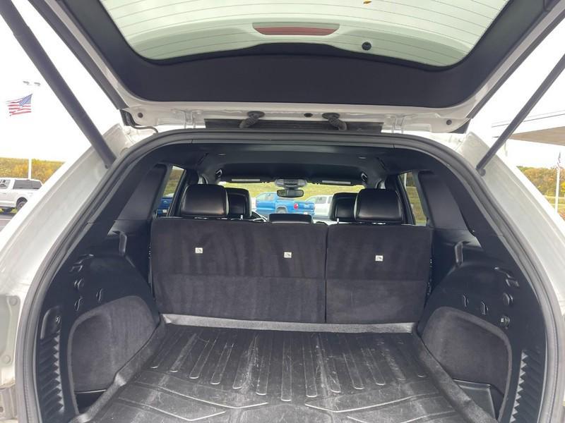 used 2017 Jeep Grand Cherokee car, priced at $12,750