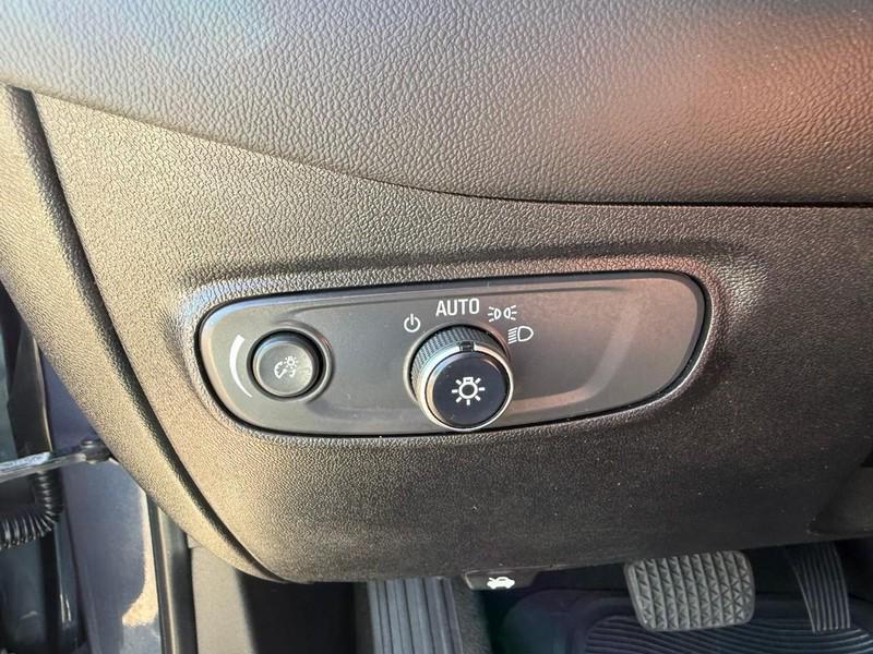 used 2018 Chevrolet Equinox car, priced at $15,999