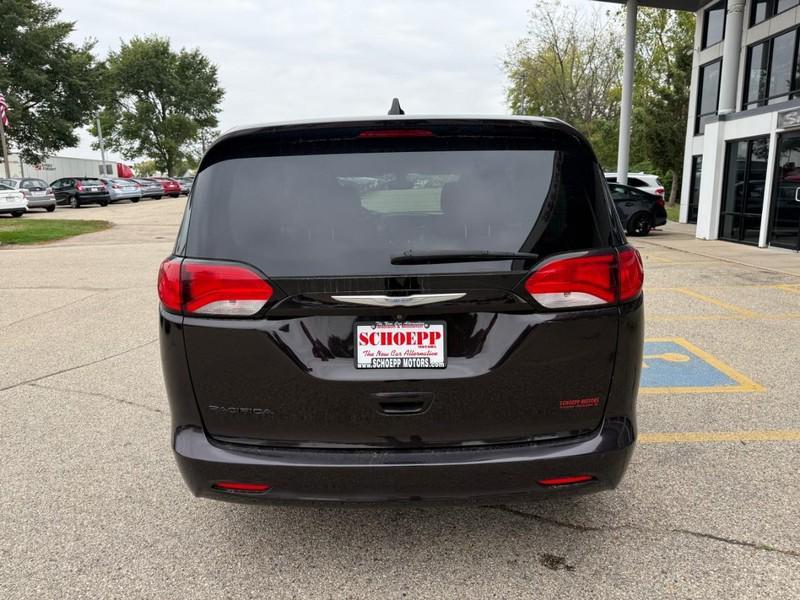 used 2017 Chrysler Pacifica car, priced at $15,999