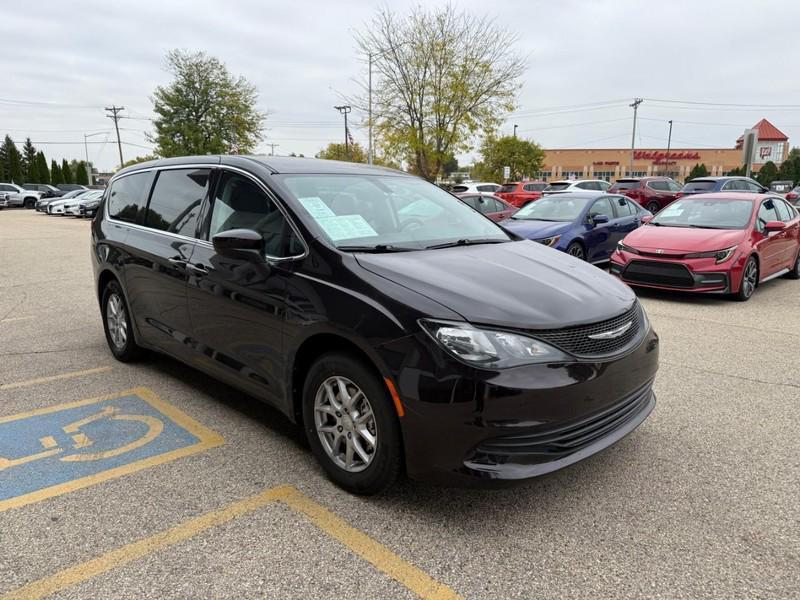 used 2017 Chrysler Pacifica car, priced at $15,999