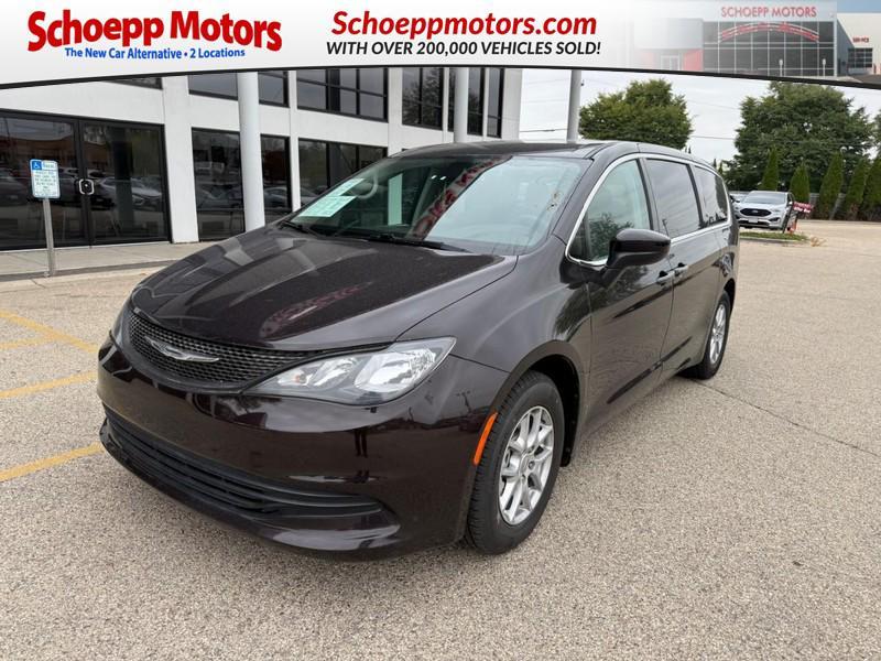 used 2017 Chrysler Pacifica car, priced at $15,999