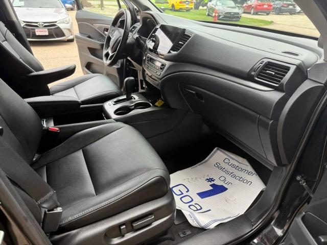 used 2020 Honda Pilot car, priced at $29,993