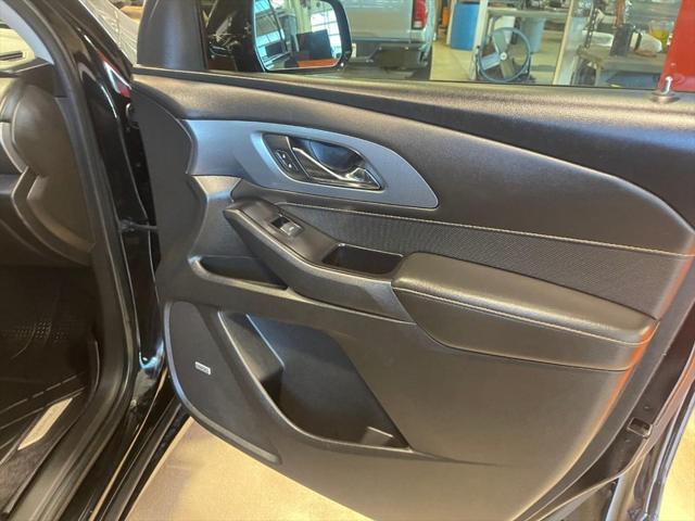 used 2020 Chevrolet Traverse car, priced at $27,992