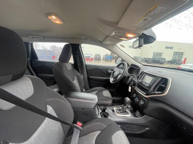 used 2015 Jeep Cherokee car, priced at $11,995