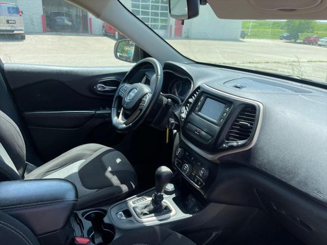 used 2016 Jeep Cherokee car, priced at $10,495