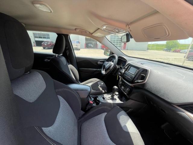 used 2016 Jeep Cherokee car, priced at $10,495