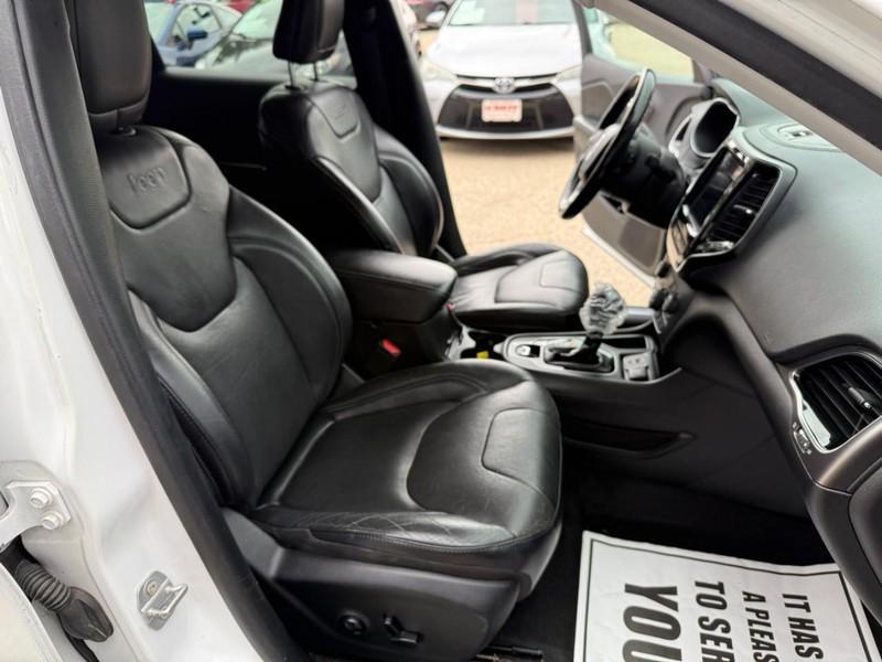 used 2020 Jeep Cherokee car, priced at $14,993