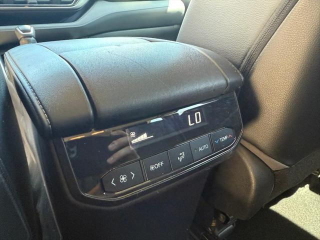 used 2022 Toyota Highlander car, priced at $31,993