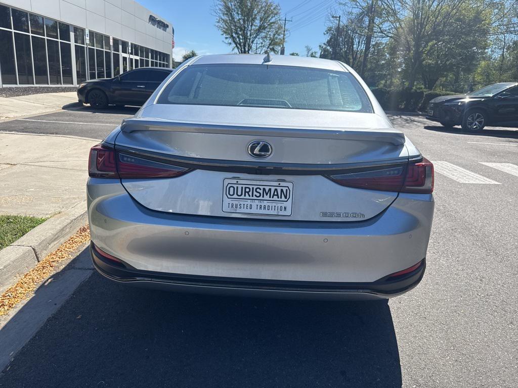 used 2023 Lexus ES 300h car, priced at $40,997