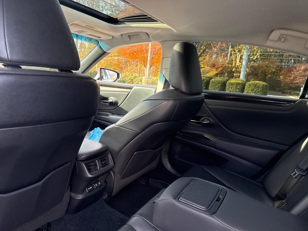 used 2019 Lexus ES 350 car, priced at $23,997