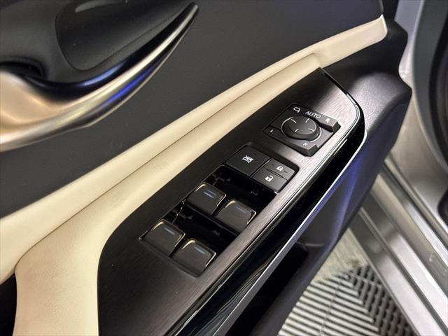 new 2025 Lexus ES 300h car, priced at $53,757