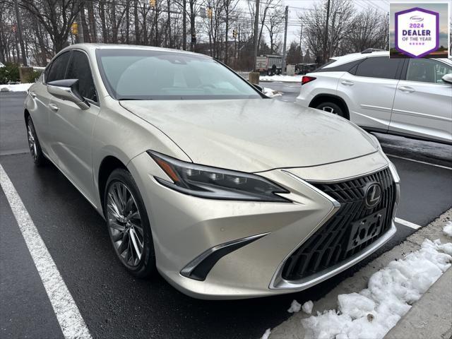 used 2024 Lexus ES 300h car, priced at $49,897