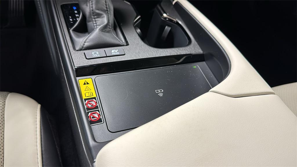 new 2025 Lexus ES 300h car, priced at $49,929