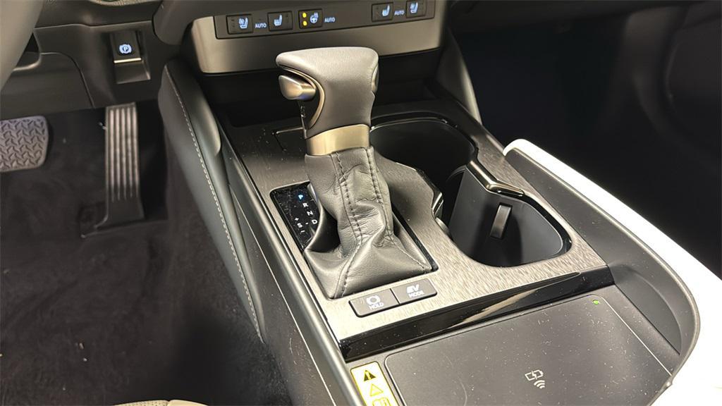new 2025 Lexus ES 300h car, priced at $49,929
