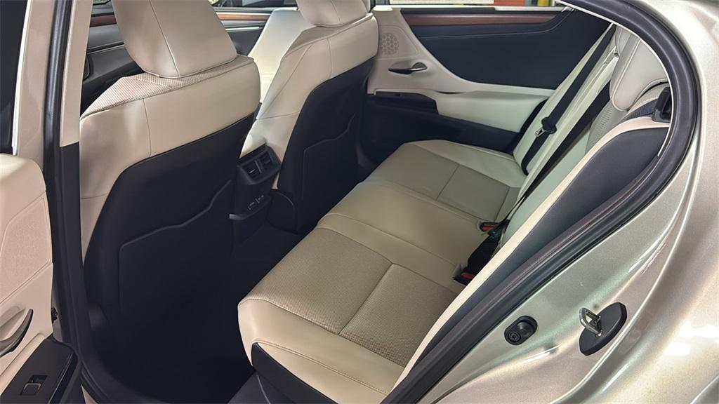 new 2025 Lexus ES 300h car, priced at $49,929