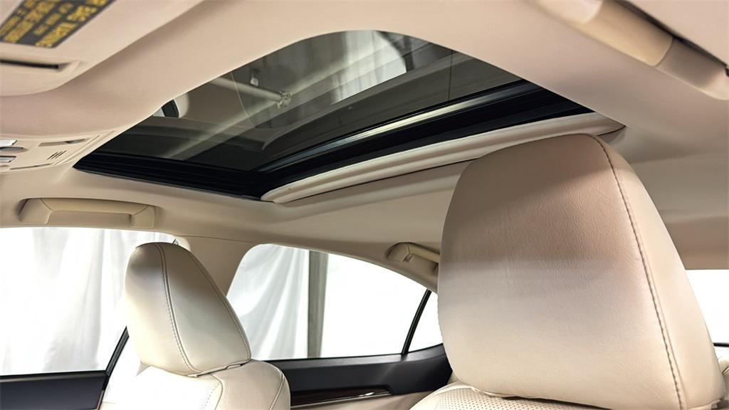 used 2013 Lexus ES 350 car, priced at $14,897