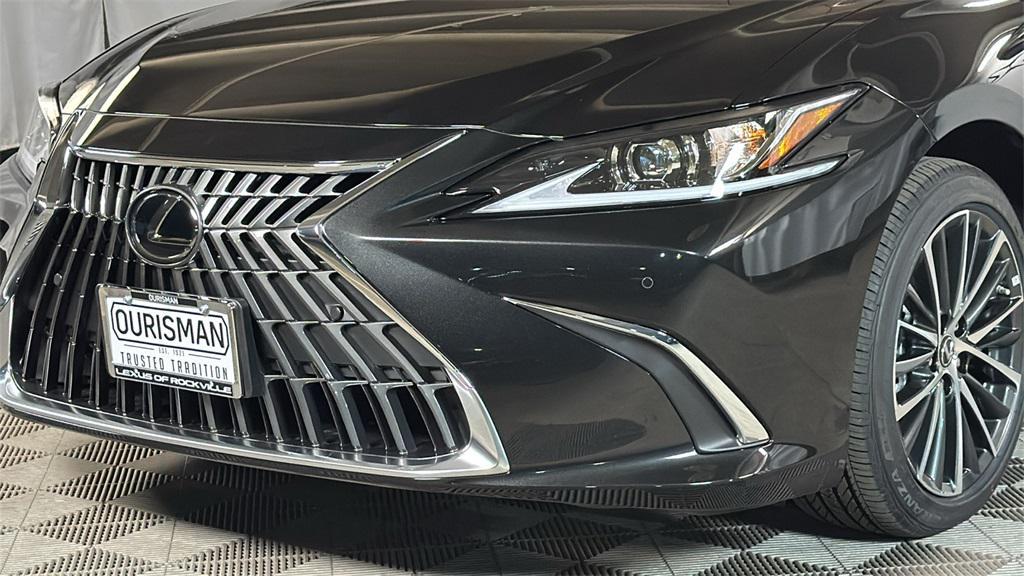 new 2025 Lexus ES 350 car, priced at $49,939