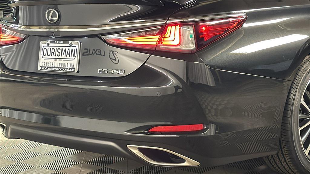 new 2025 Lexus ES 350 car, priced at $49,939