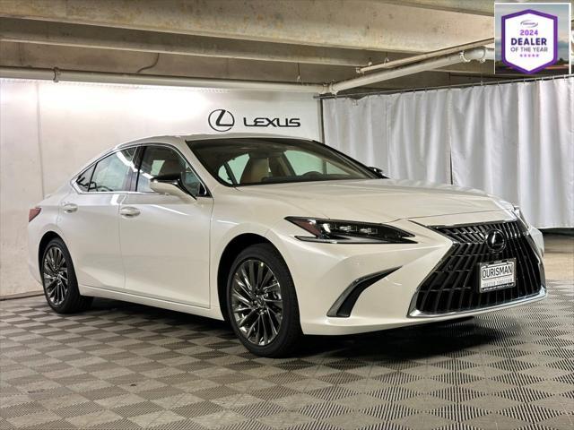 new 2025 Lexus ES 300h car, priced at $57,734