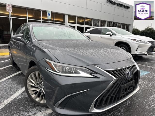 used 2022 Lexus ES 300h car, priced at $39,997