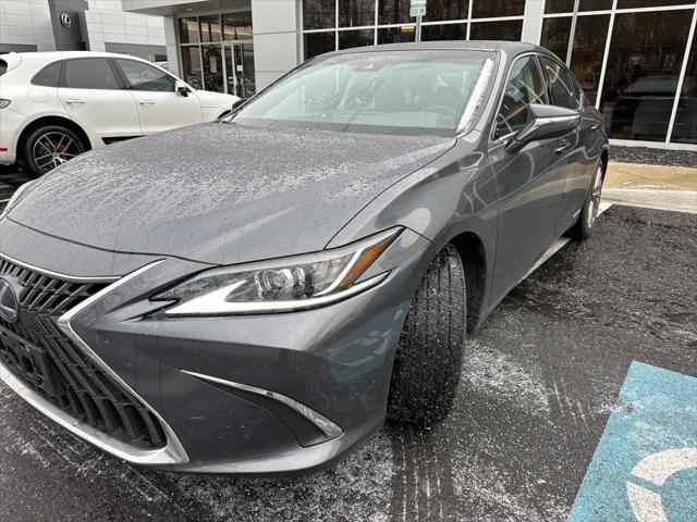 used 2022 Lexus ES 300h car, priced at $39,997