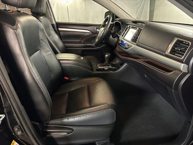 used 2015 Toyota Highlander car, priced at $18,297