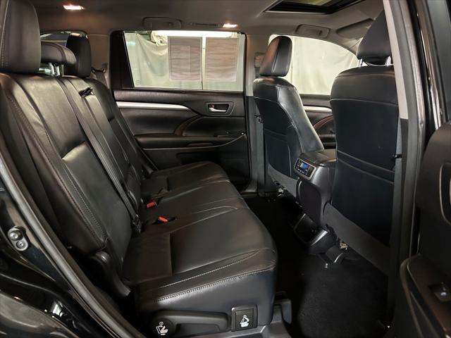 used 2015 Toyota Highlander car, priced at $18,297