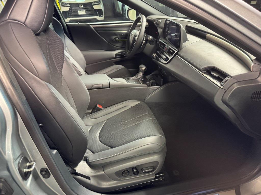 used 2022 Lexus ES 350 car, priced at $38,597