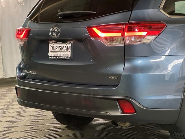 used 2019 Toyota Highlander car, priced at $25,497