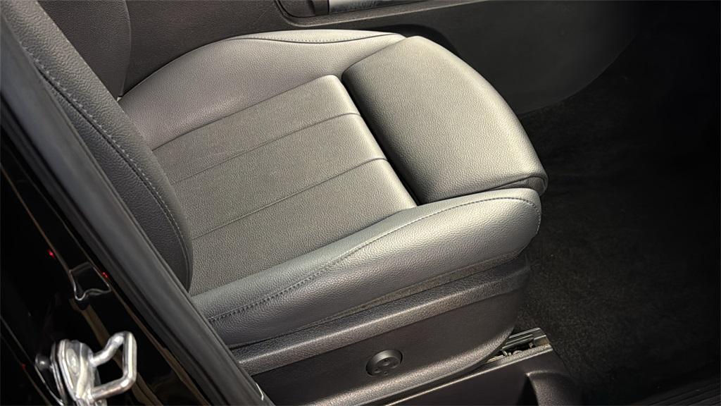 used 2021 Mercedes-Benz GLB 250 car, priced at $28,997