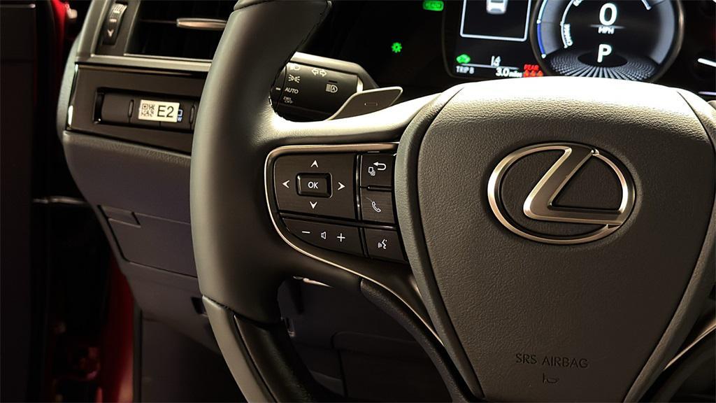 new 2025 Lexus ES 300h car, priced at $54,724
