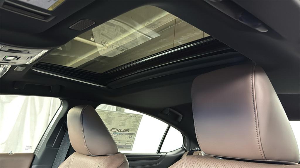 new 2025 Lexus ES 300h car, priced at $54,724