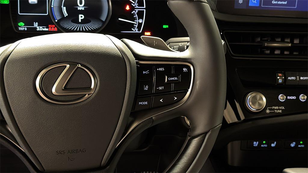 new 2025 Lexus ES 300h car, priced at $54,724