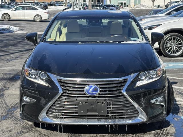 used 2018 Lexus ES 300h car, priced at $29,997