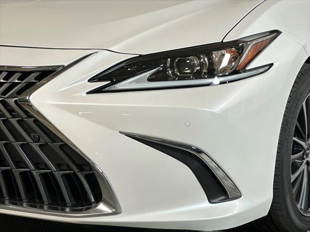 new 2025 Lexus ES 350 car, priced at $47,914