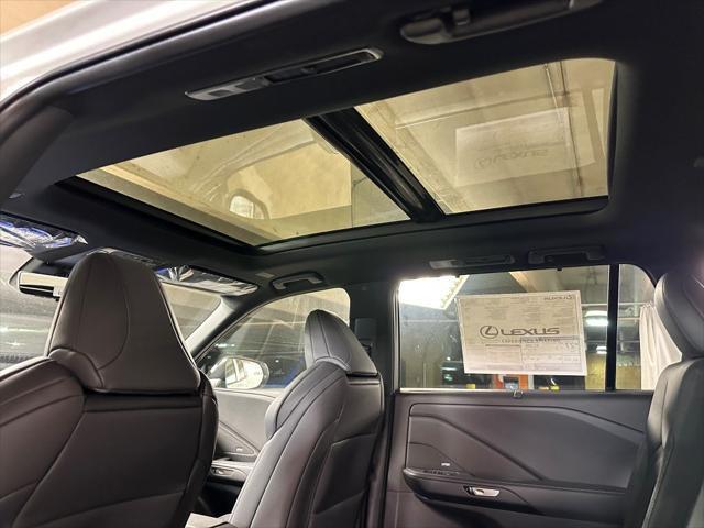 new 2025 Lexus TX 500h car, priced at $77,385