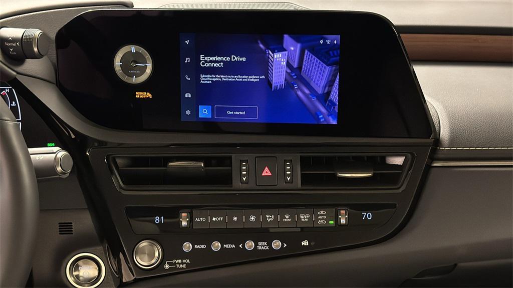 new 2025 Lexus ES 300h car, priced at $50,829