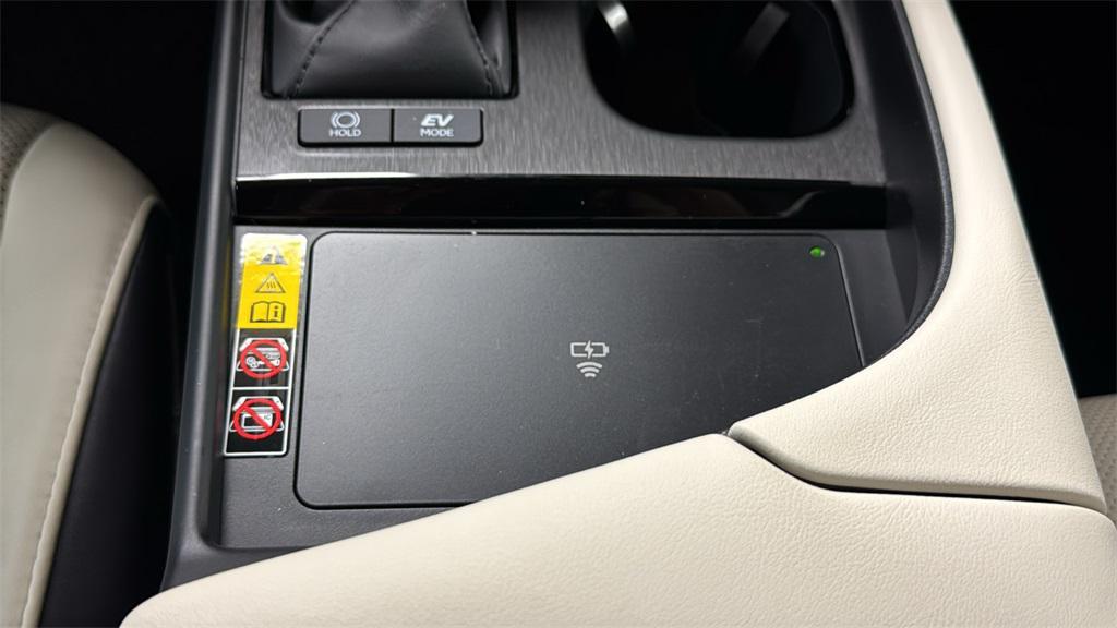 new 2025 Lexus ES 300h car, priced at $50,829