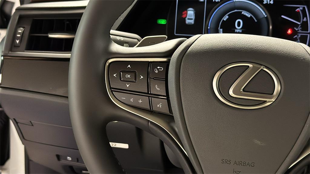 new 2025 Lexus ES 300h car, priced at $50,829