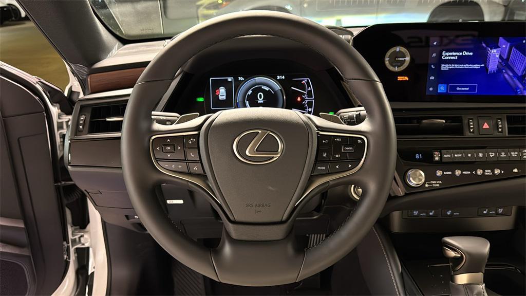 new 2025 Lexus ES 300h car, priced at $50,829