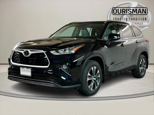 used 2020 Toyota Highlander car, priced at $27,997
