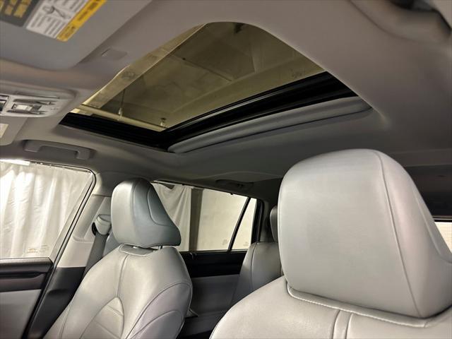 used 2020 Toyota Highlander car, priced at $27,997