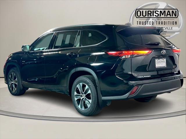 used 2020 Toyota Highlander car, priced at $27,997
